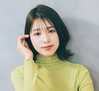 黒髪ボブの女性のヘアスタイル写真